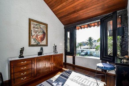 Casa à venda com 612m², 5 quartos e 5 vagas