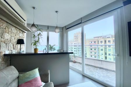 Apartamento à venda com 165m², 4 quartos e 1 vaga Apartamento à venda com 165m², 4 quartos e 1 vagaÁrea Externa