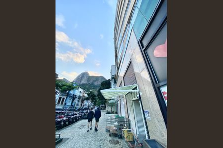 Apartamento à venda com 165m², 4 quartos e 1 vaga Apartamento à venda com 165m², 4 quartos e 1 vagaFachada