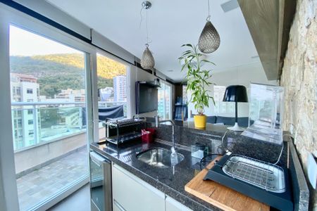 Apartamento à venda com 165m², 4 quartos e 1 vaga Apartamento à venda com 165m², 4 quartos e 1 vagaÁrea Externa