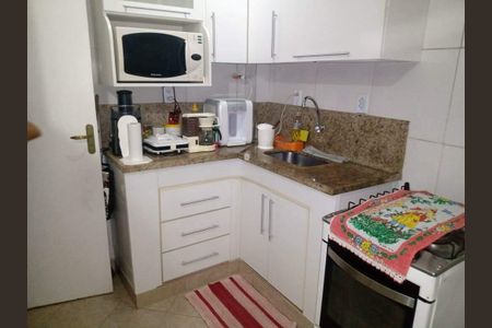 Apartamento à venda com 51m², 1 quarto e sem vaga