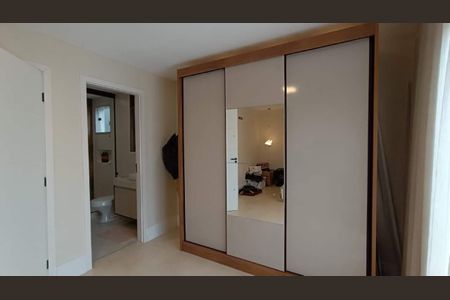 Casa à venda com 178m², 3 quartos e sem vaga