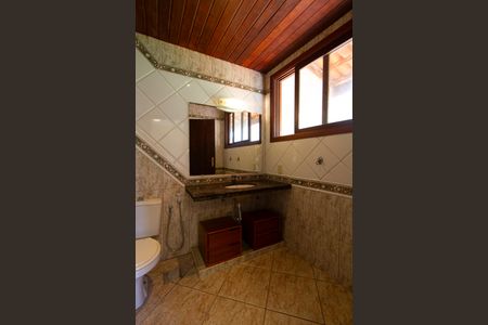 Casa à venda com 450m², 4 quartos e 5 vagas Casa à venda com 450m², 4 quartos e 5 vagasBanheiro da Suíte 3