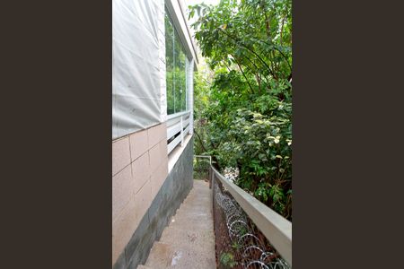 Casa à venda com 450m², 4 quartos e 5 vagas Casa à venda com 450m², 4 quartos e 5 vagasÁrea Externa