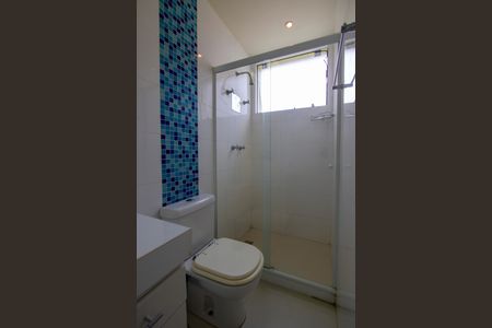 Casa à venda com 450m², 4 quartos e 5 vagas Casa à venda com 450m², 4 quartos e 5 vagasBanheiro da Suíte 1