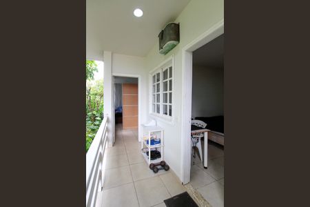 Casa à venda com 450m², 4 quartos e 5 vagas Casa à venda com 450m², 4 quartos e 5 vagasCasa 2 subterrânea - Área de serviço