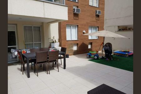 Apartamento à venda com 117m², 2 quartos e 1 vaga