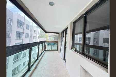 Apartamento à venda com 66m², 2 quartos e 1 vaga