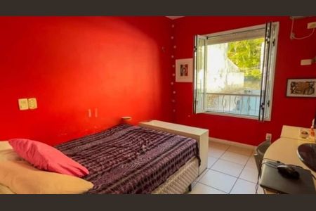 Casa à venda com 308m², 4 quartos e 3 vagas