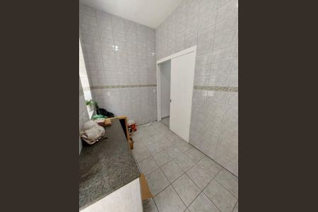 Casa à venda com 96m², 3 quartos e sem vaga