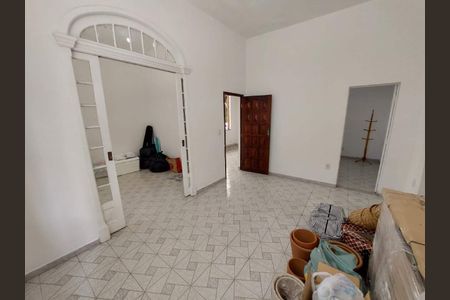 Casa à venda com 96m², 3 quartos e sem vaga