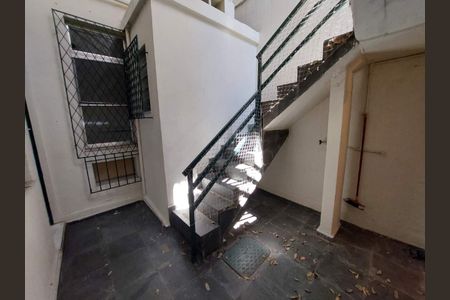 Casa à venda com 96m², 3 quartos e sem vaga