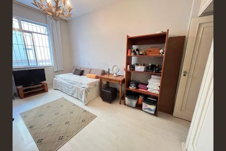 Apartamento à venda com 136m², 3 quartos e 1 vaga