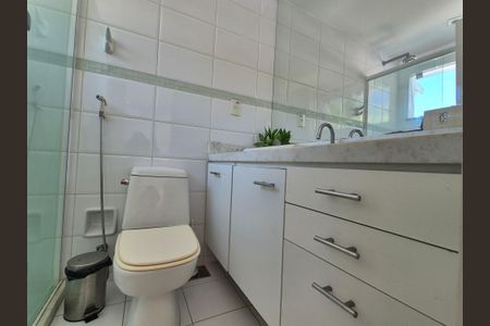 Casa à venda com 430m², 6 quartos e 3 vagas Casa à venda com 430m², 6 quartos e 3 vagasBanheiro da Suíte 1