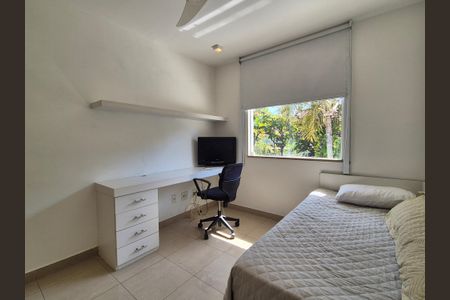 Casa à venda com 430m², 6 quartos e 3 vagas Casa à venda com 430m², 6 quartos e 3 vagasQuarto 2