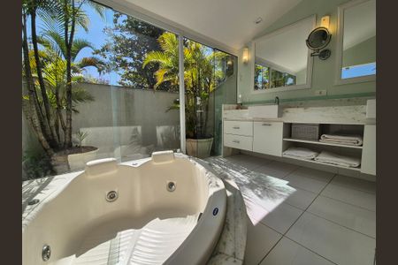 Casa à venda com 430m², 6 quartos e 3 vagas Casa à venda com 430m², 6 quartos e 3 vagasBanheiro da Suíte 3