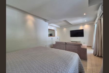 Casa à venda com 430m², 6 quartos e 3 vagas Casa à venda com 430m², 6 quartos e 3 vagasSuíte 3