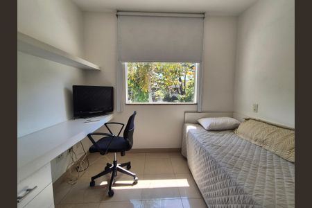 Casa à venda com 430m², 6 quartos e 3 vagas Casa à venda com 430m², 6 quartos e 3 vagasQuarto 2