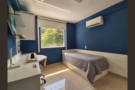 Casa à venda com 430m², 6 quartos e 3 vagas Casa à venda com 430m², 6 quartos e 3 vagasQuarto 3