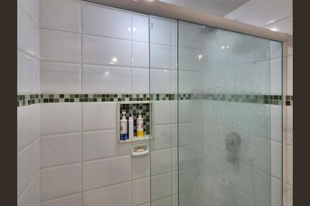 Casa à venda com 430m², 6 quartos e 3 vagas Casa à venda com 430m², 6 quartos e 3 vagasBanheiro da Suíte 2