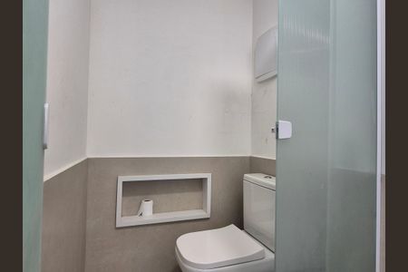 Casa à venda com 430m², 6 quartos e 3 vagas Casa à venda com 430m², 6 quartos e 3 vagasLavabo