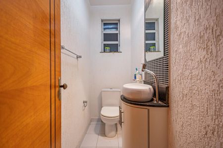 Apartamento à venda com 115m², 3 quartos e 1 vaga Apartamento à venda com 115m², 3 quartos e 1 vagaLavabo