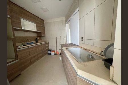 Apartamento à venda com 68m², 2 quartos e 1 vaga