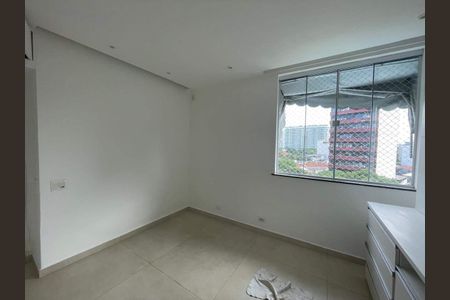 Apartamento à venda com 68m², 2 quartos e 1 vaga