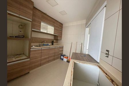 Apartamento à venda com 68m², 2 quartos e 1 vaga