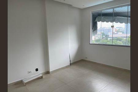 Apartamento à venda com 68m², 2 quartos e 1 vaga