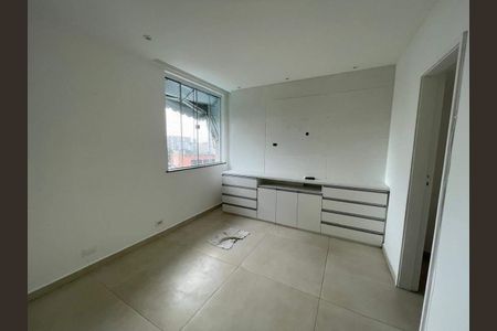 Apartamento à venda com 68m², 2 quartos e 1 vaga