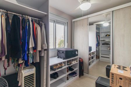 Apartamento à venda com 72m², 2 quartos e 2 vagas Apartamento à venda com 72m², 2 quartos e 2 vagasCloset da suíte