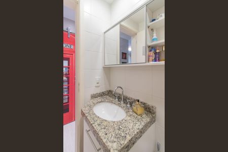Apartamento à venda com 72m², 2 quartos e 2 vagas Apartamento à venda com 72m², 2 quartos e 2 vagasBanheiro Social