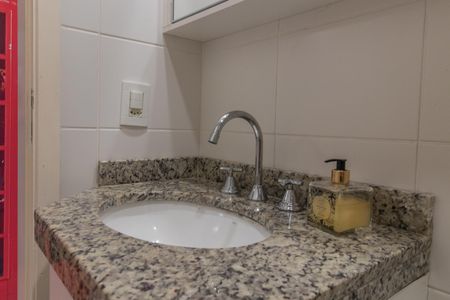 Apartamento à venda com 72m², 2 quartos e 2 vagas Apartamento à venda com 72m², 2 quartos e 2 vagasBanheiro Social