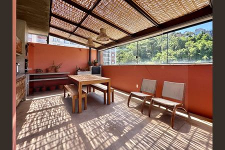 Apartamento à venda com 331m², 3 quartos e 1 vaga