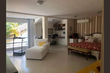 Casa à venda com 594m², 4 quartos e sem vaga