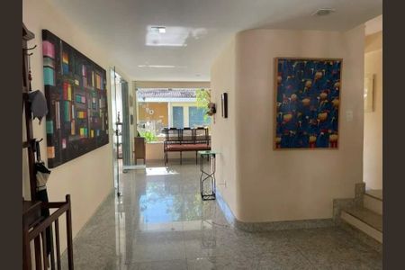 Casa à venda com 594m², 4 quartos e sem vaga