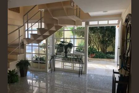 Casa à venda com 594m², 4 quartos e sem vaga