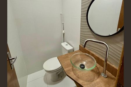 Casa à venda com 90m², 2 quartos e 1 vaga Casa à venda com 90m², 2 quartos e 1 vagaBanheiro 3