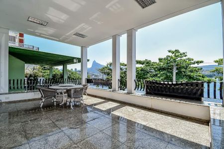 Casa à venda com 200m², 4 quartos e 1 vaga