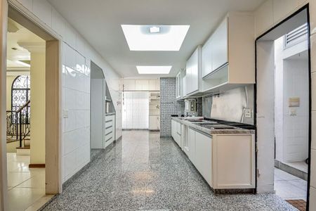 Casa à venda com 200m², 4 quartos e 1 vaga