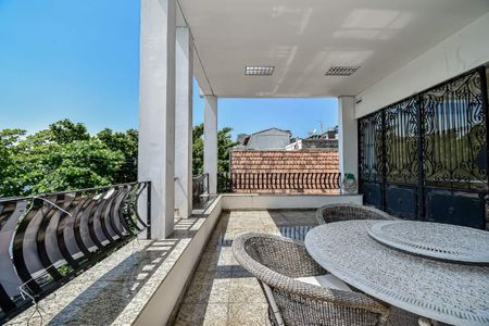 Casa à venda com 200m², 4 quartos e 1 vaga