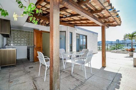 Casa à venda com 200m², 4 quartos e 1 vaga