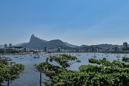 Casa à venda com 200m², 4 quartos e 1 vaga