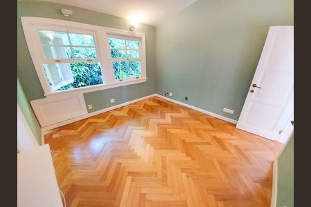 Casa à venda com 673m², 4 quartos e 11 vagas