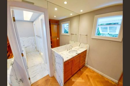 Casa à venda com 673m², 4 quartos e 11 vagas
