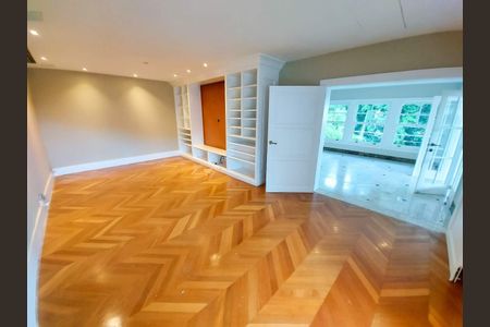 Casa à venda com 673m², 4 quartos e 11 vagas