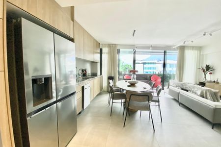 Apartamento à venda com 139m², 2 quartos e 1 vaga Apartamento à venda com 139m², 2 quartos e 1 vagaCozinha