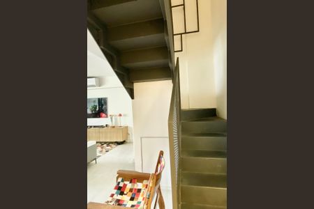 Apartamento à venda com 139m², 2 quartos e 1 vaga Apartamento à venda com 139m², 2 quartos e 1 vagaSala