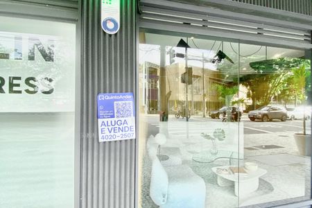 Apartamento à venda com 139m², 2 quartos e 1 vaga Apartamento à venda com 139m², 2 quartos e 1 vagaPlaca
